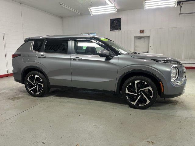 An image of 2023 Mitsubishi Outlander