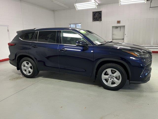 An image of 2022 Toyota Highlander