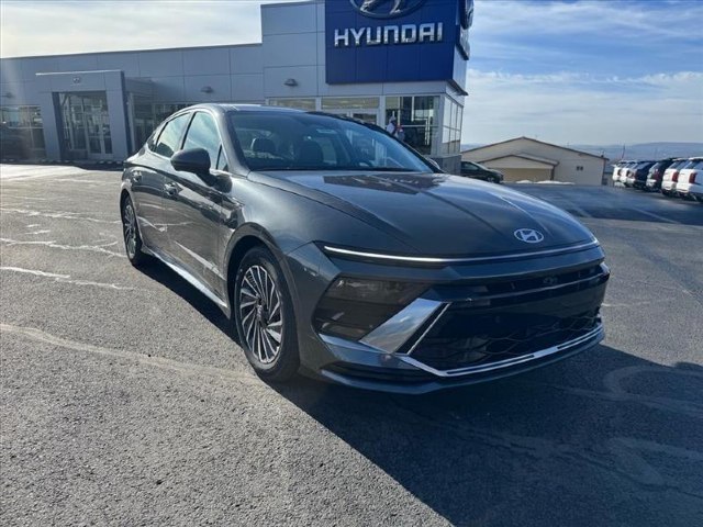 An image of 2026 Hyundai Sonata Hybrid