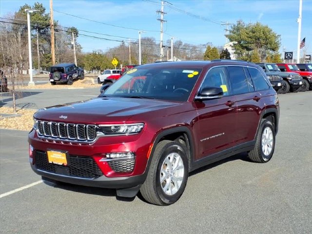 An image of 2023 Jeep Grand Cherokee