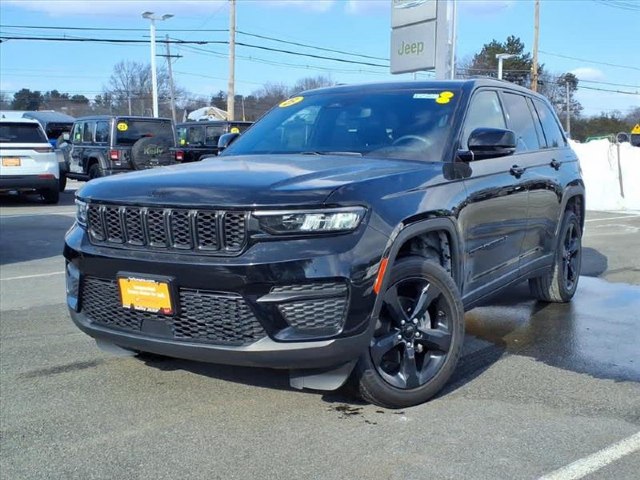 An image of 2023 Jeep Grand Cherokee