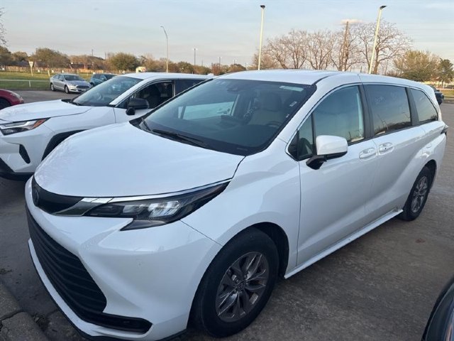 An image of 2025 Toyota Sienna