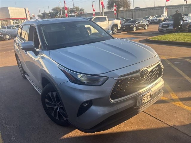 An image of 2022 Toyota Highlander
