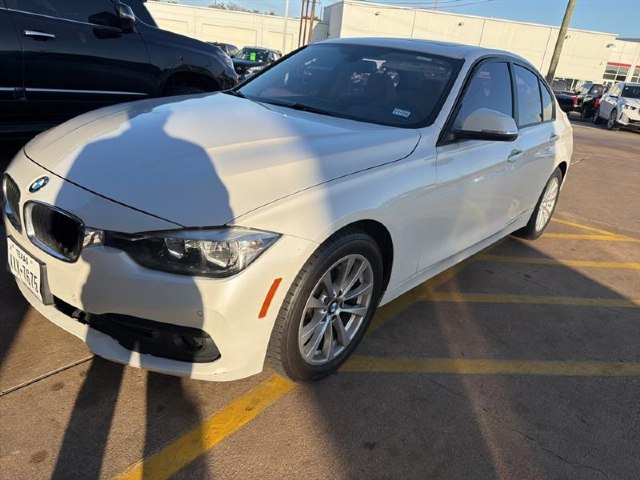 An image of 2017 BMW 320i